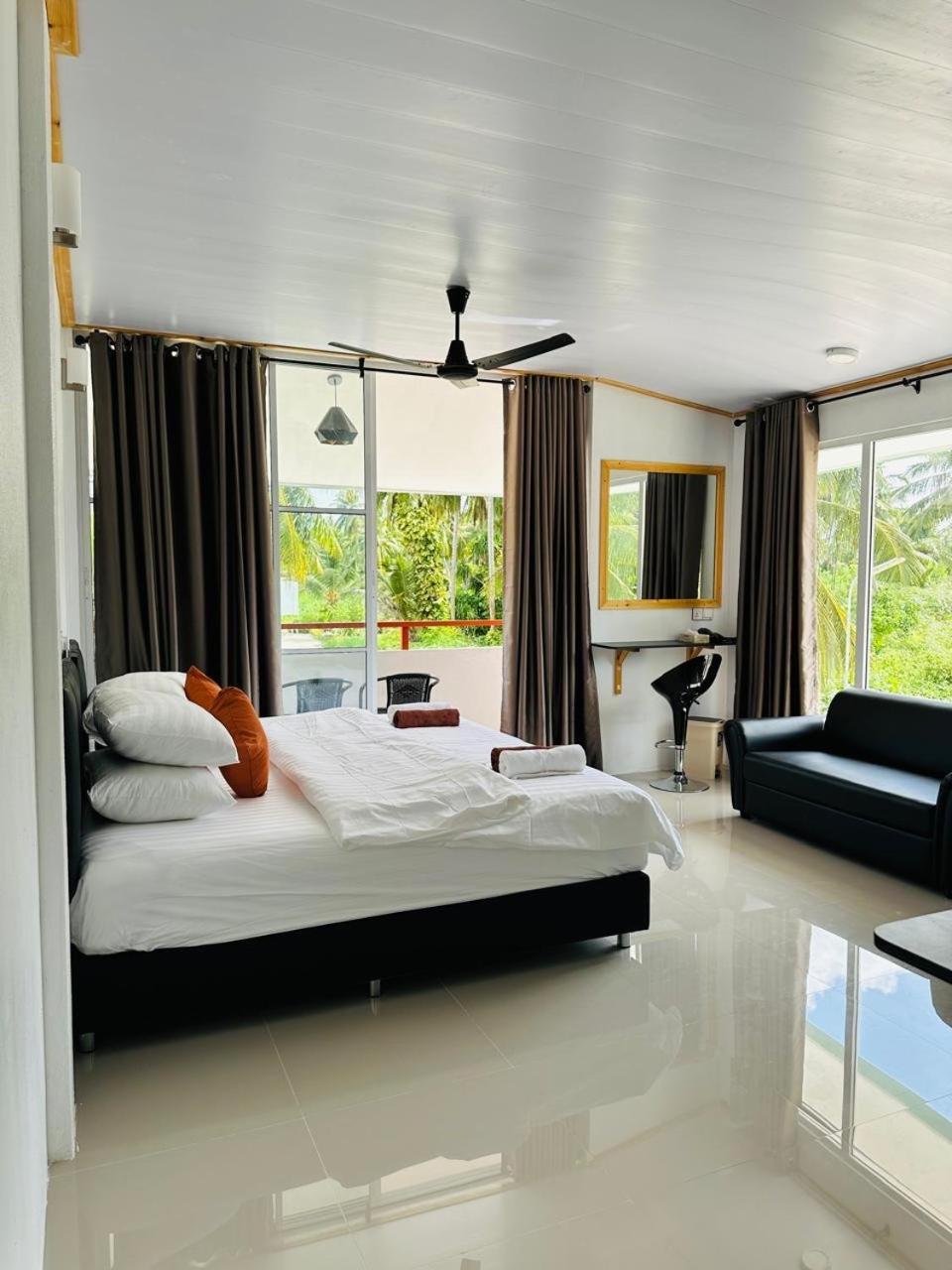 Dacha Thoddoo White Sand Buitenkant foto